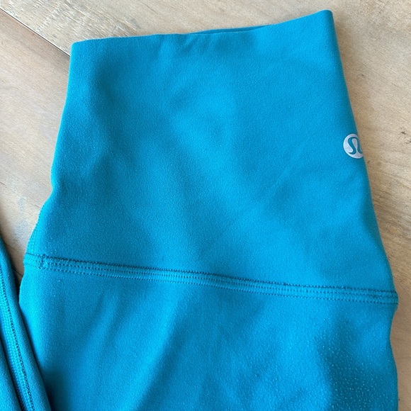 Lululemon wonder under teal size 4 - Picture 6 of 10